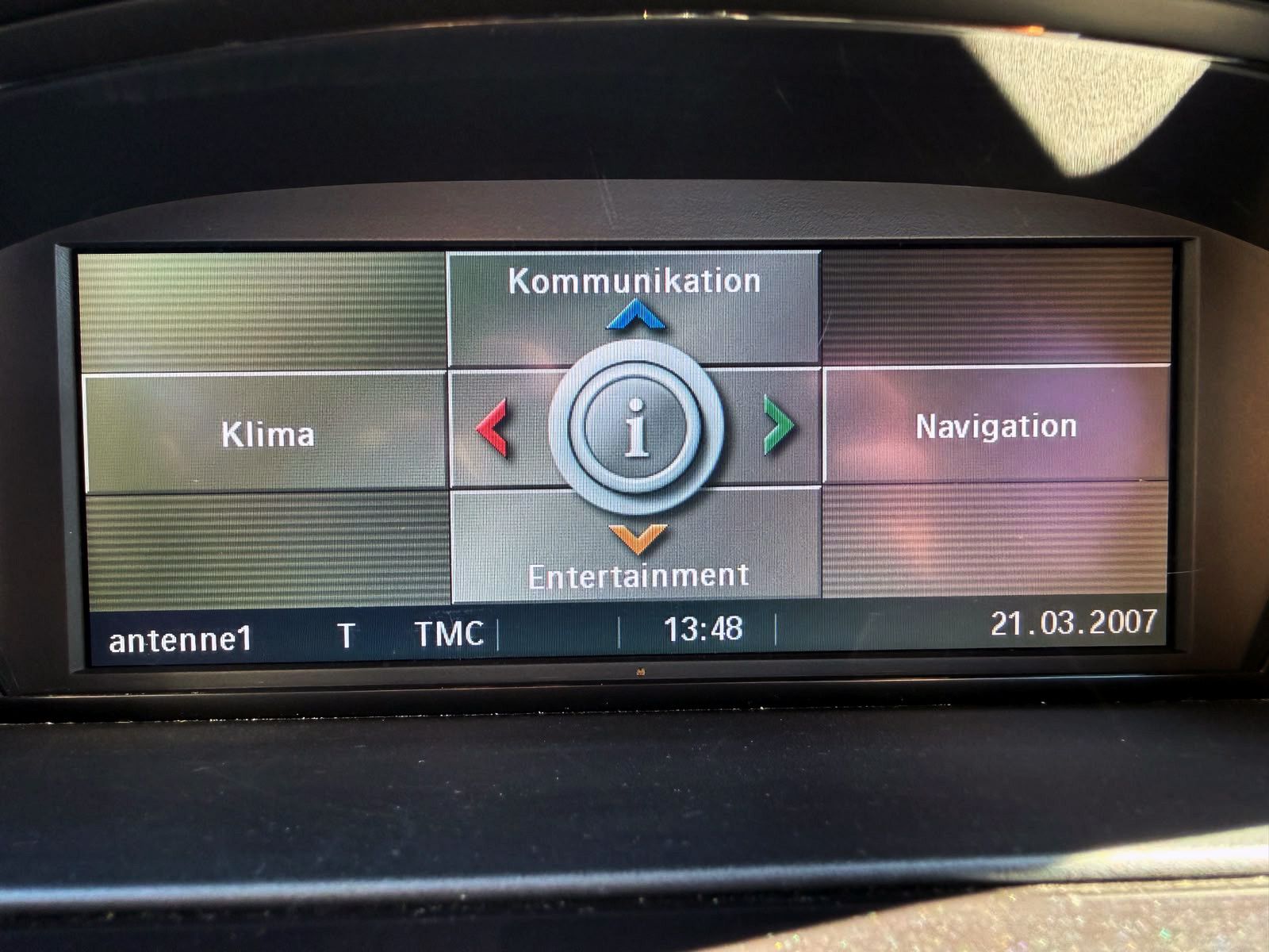 Fahrzeugabbildung BMW 335i E93 Cabrio Automatik PDC SHZ MEMORY NAV BT