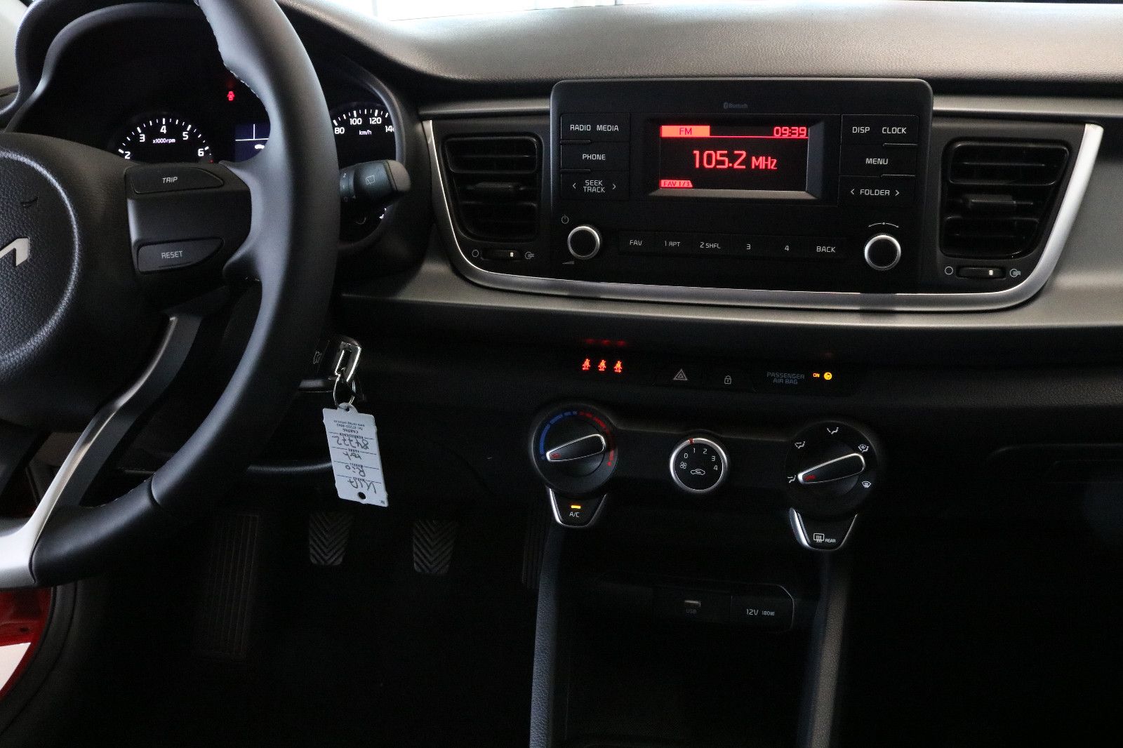Fahrzeugabbildung Kia Rio   1,2 DPI 62 KW 84 PS  Klimaanlage/PDC