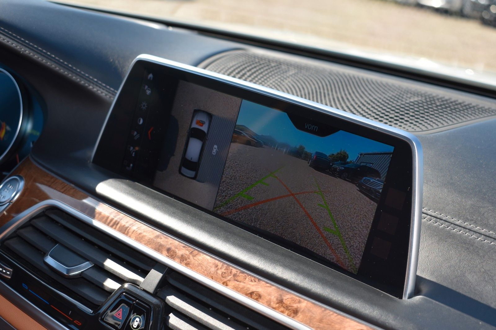 Fahrzeugabbildung BMW 750d Lim xDrive M Sport Laser 1 Hand Voll TVfond