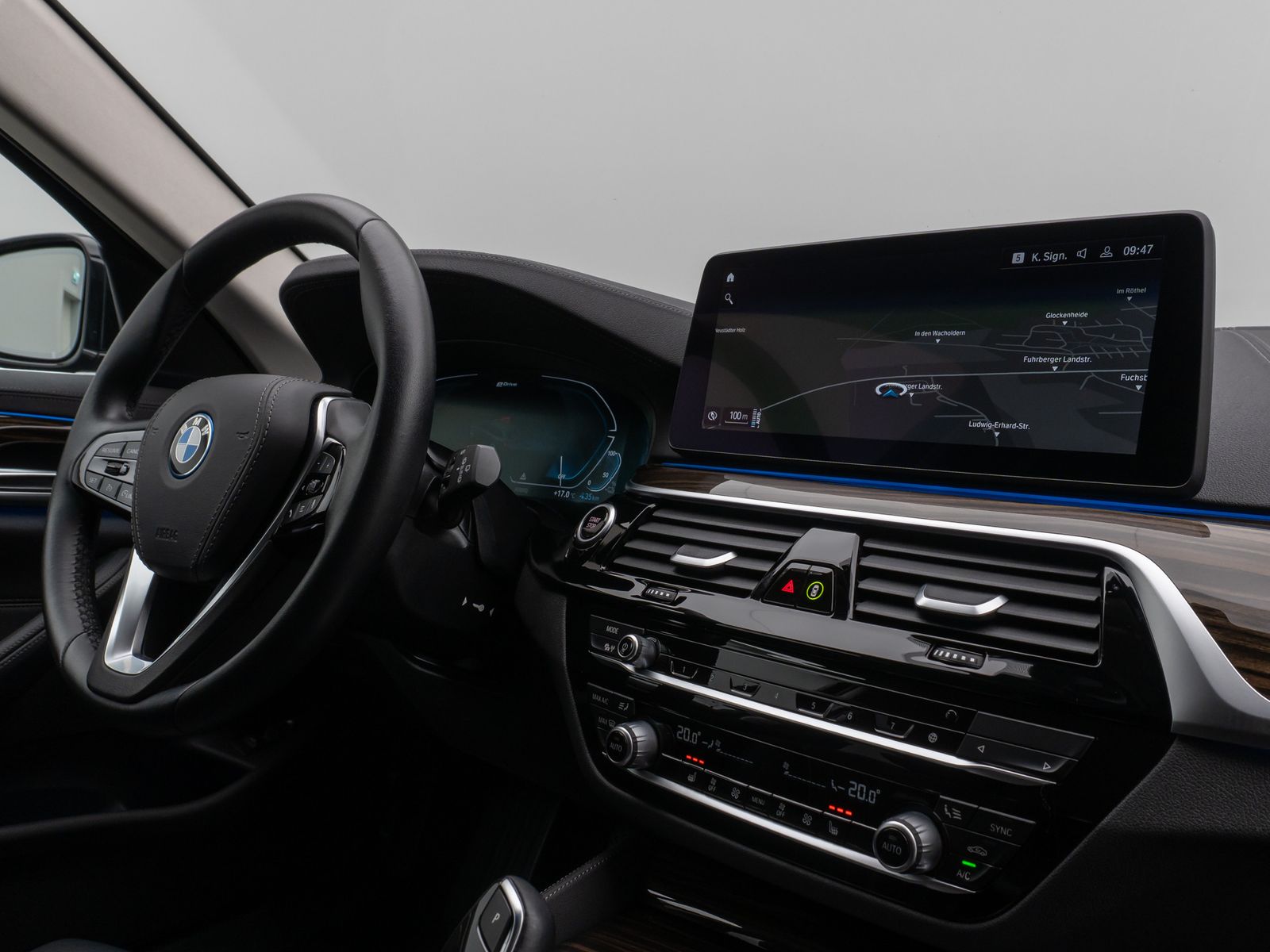 Fahrzeugabbildung BMW 530e Luxury Line Kamera DAB WLAN Alarm Sport AHK