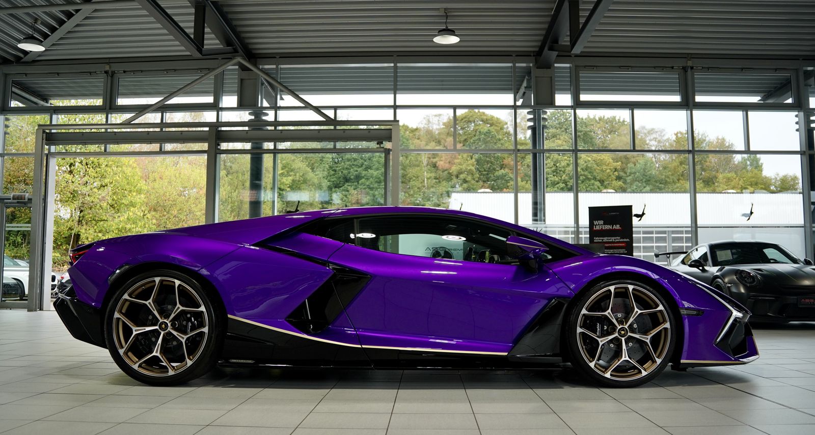 Lamborghini Revuelto