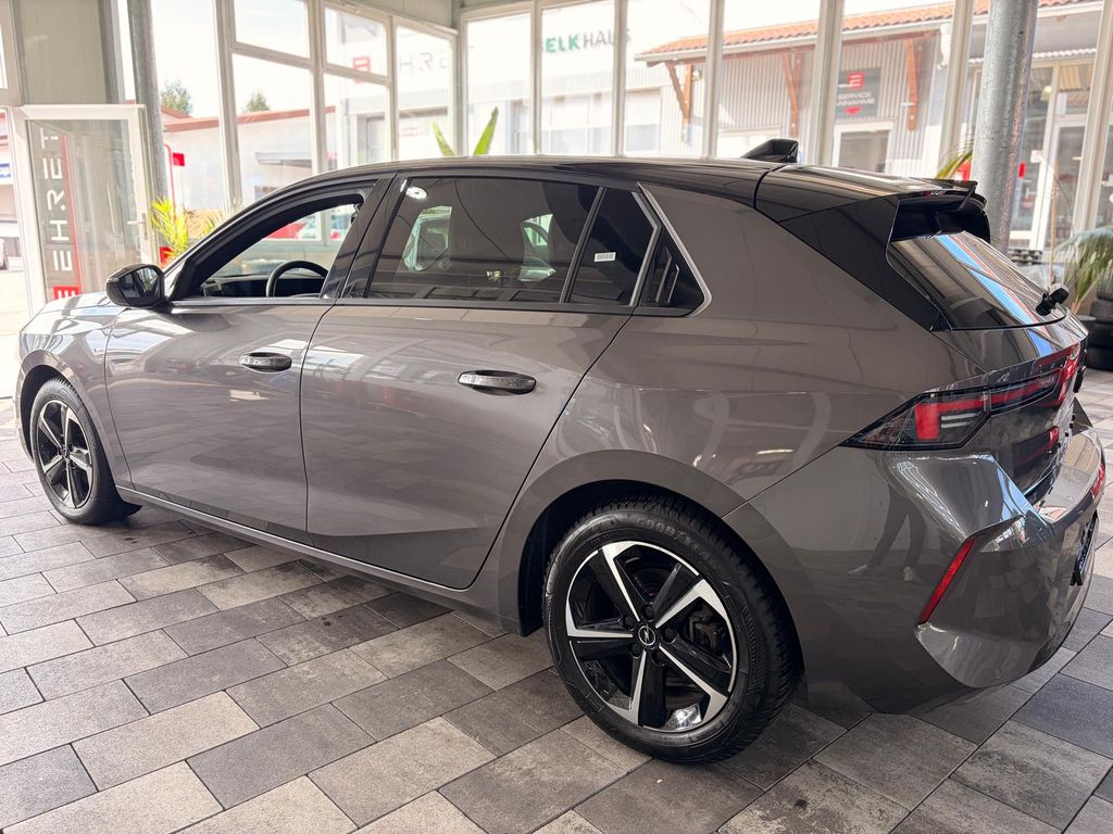 Opel Astra — fotografia 3
