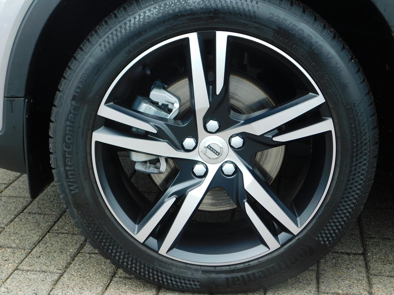 Fahrzeugabbildung Volvo XC40 B3 Core