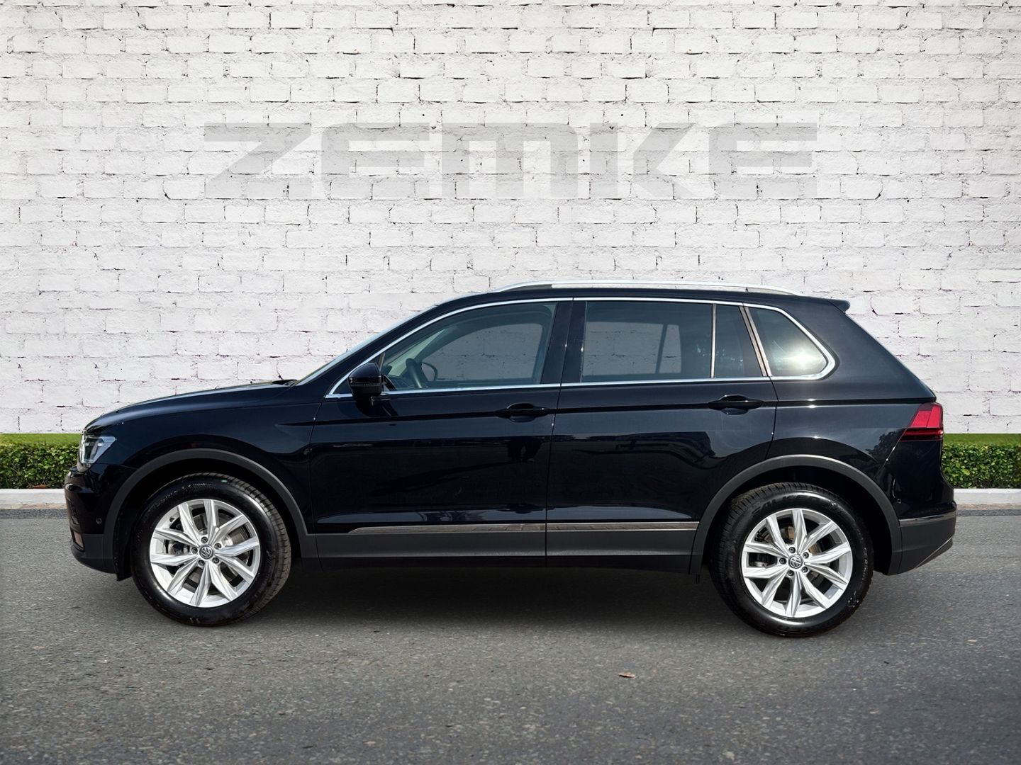 Volkswagen Tiguan 2.0 TSI BMT DSG Highline 4Motion AHK-klap foto 3