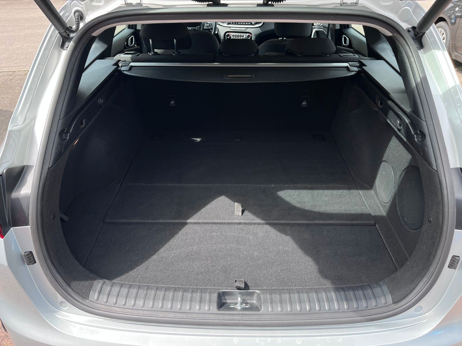 Fahrzeugabbildung Kia Ceed Sportswagon Spirit Automatik 48V