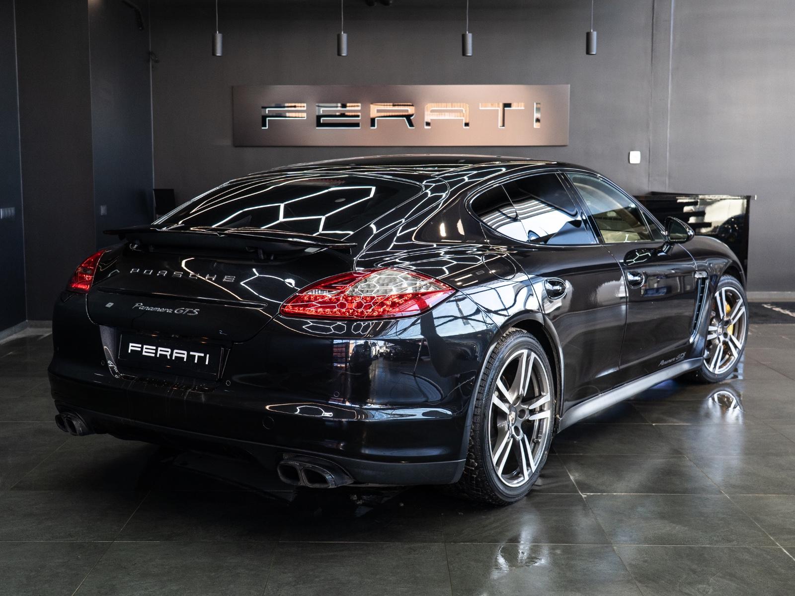 Porsche Panamera GTS