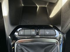 Fahrzeugabbildung Opel Corsa F 1.2 Navi Sitzhzng AppConnect Einparkh.