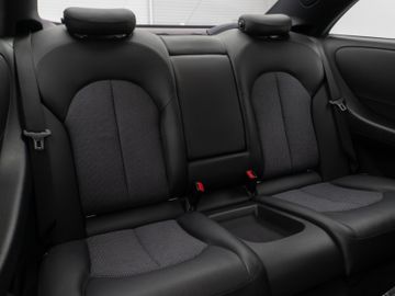 Fahrzeugabbildung Mercedes-Benz CLK 200 Coupe Kompressor Avantgarde Sitzhzg Temp