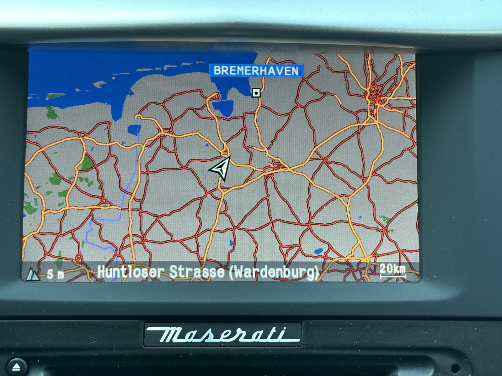 Fahrzeugabbildung Maserati GranTurismo S 4.7 V8 NAV+XEN+TEMPOMAT+2HD+20ZOLL