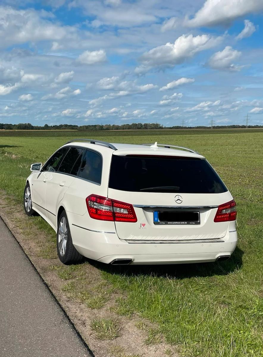 Mercedes-Benz E200 2012 — photo 5