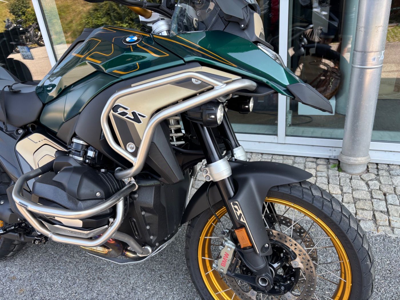 Fahrzeugabbildung BMW R 1300 GS Option 719 Sportfederung