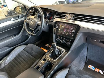 Volkswagen Passat Variant *Keyless*LED*NAVI*ACC*3-Zonen*