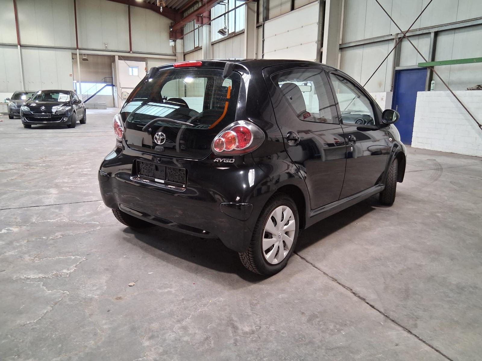 Toyota Aygo Cool Go Klima Navi Kupplung Neu!