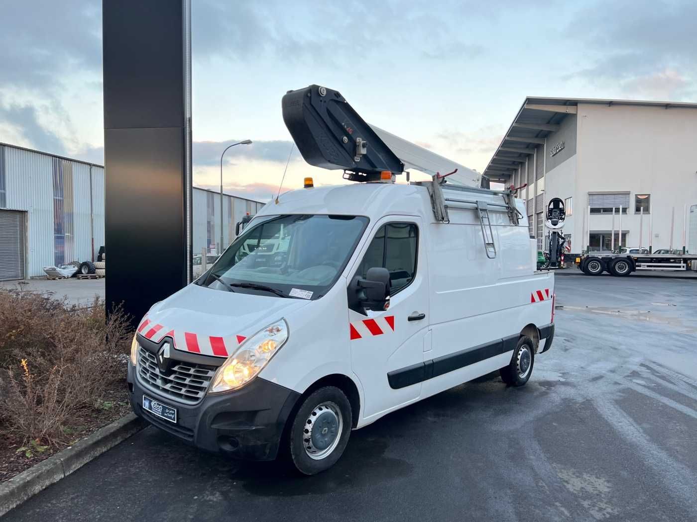 Fahrzeugabbildung Renault Master 2.3 dCi / KLUBB K26, 12m