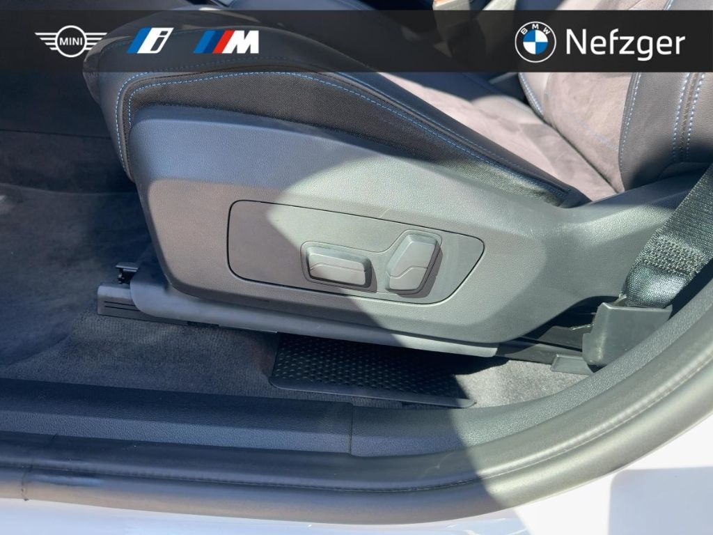 BMW X1 xDrive23i Head-Up M Sport Panorama Driving As foto 14
