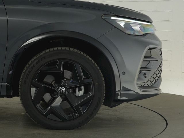 Tiguan R-LINE TDI DSG 4MOTION+AHK+RÜCKFAHRKAMERA