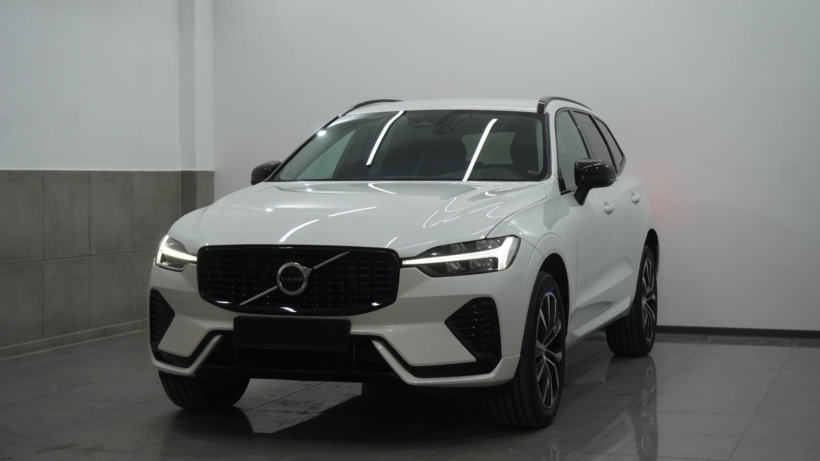 Volvo XC60 B4 Plus Dark ACC/Kamera/4x-SHzg/DAB/Memory/