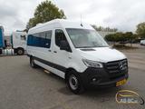 Mercedes-Benz eSprinter 17 Sitze Electric Range: 465 km