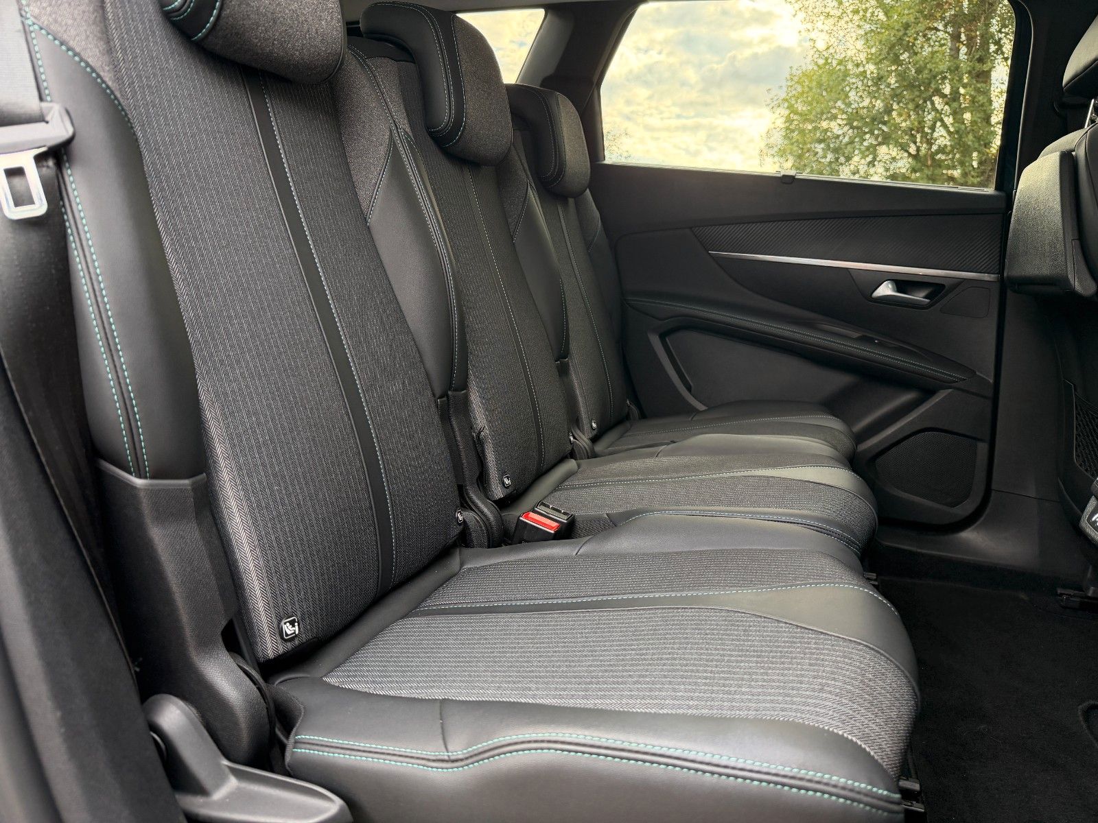 PEUGEOT 5008 5008 Allure 7-Sitzer/1-HAND/CAM/MwSt/SHZ – Ansicht 19