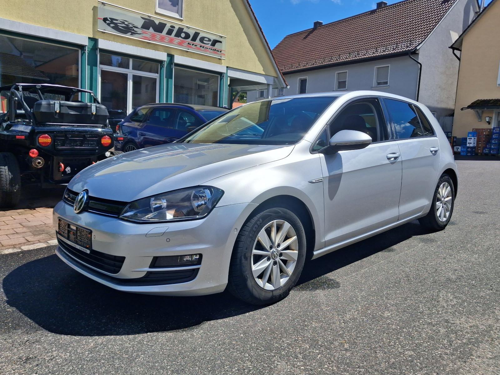 Volkswagen Golf VII Lim. 1.6 TDI  BMT AHK+NAVI+PDC+KLIMA