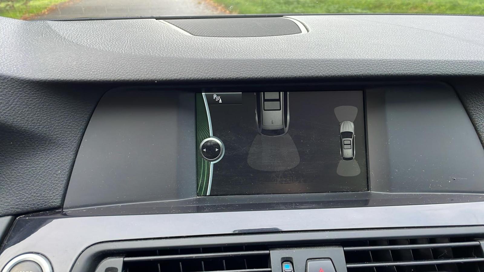 BMW 520 2011 — photo 16