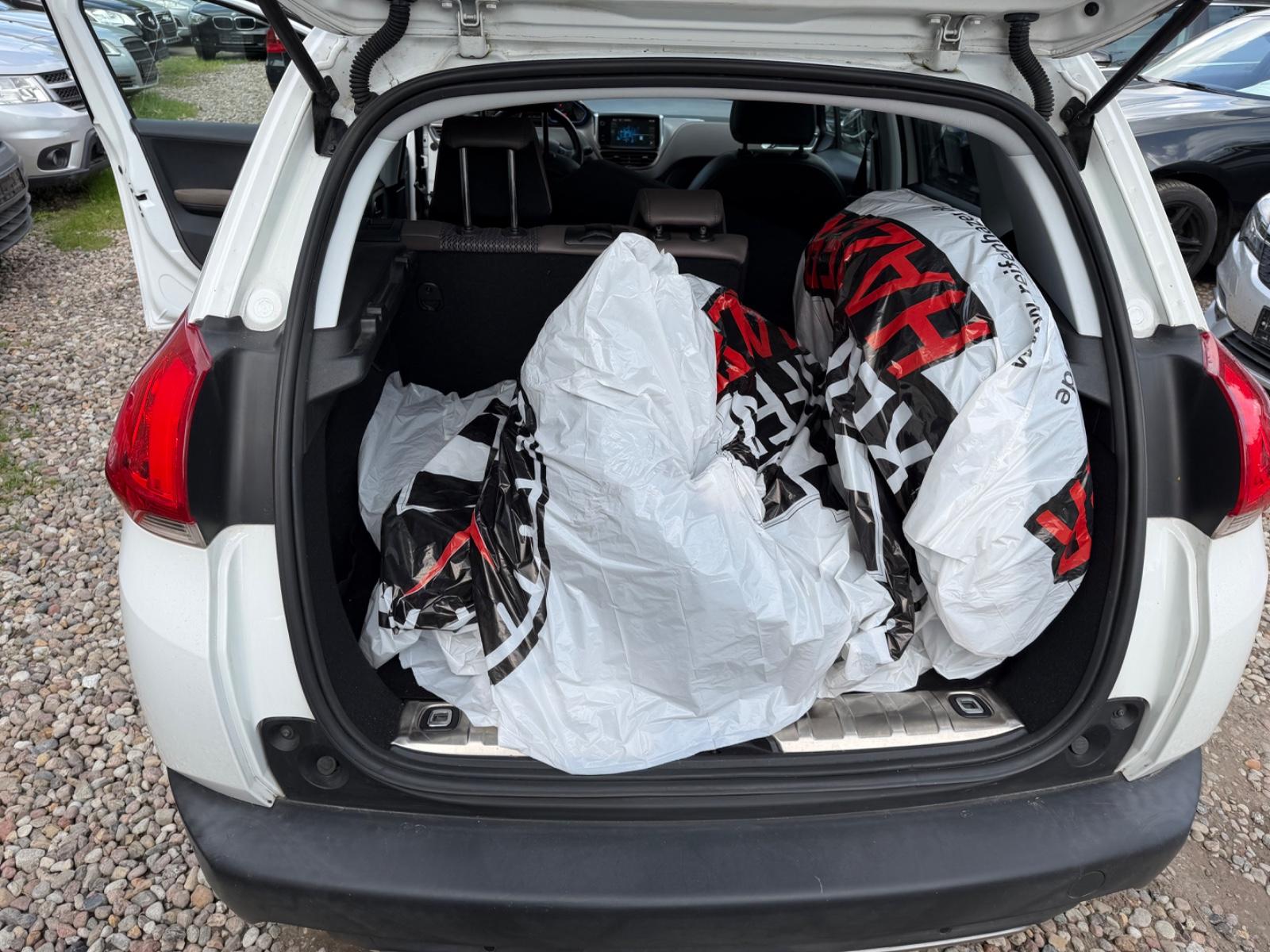 Peugeot 2008 Allure-TOP AUSSTATTUNG!!!!