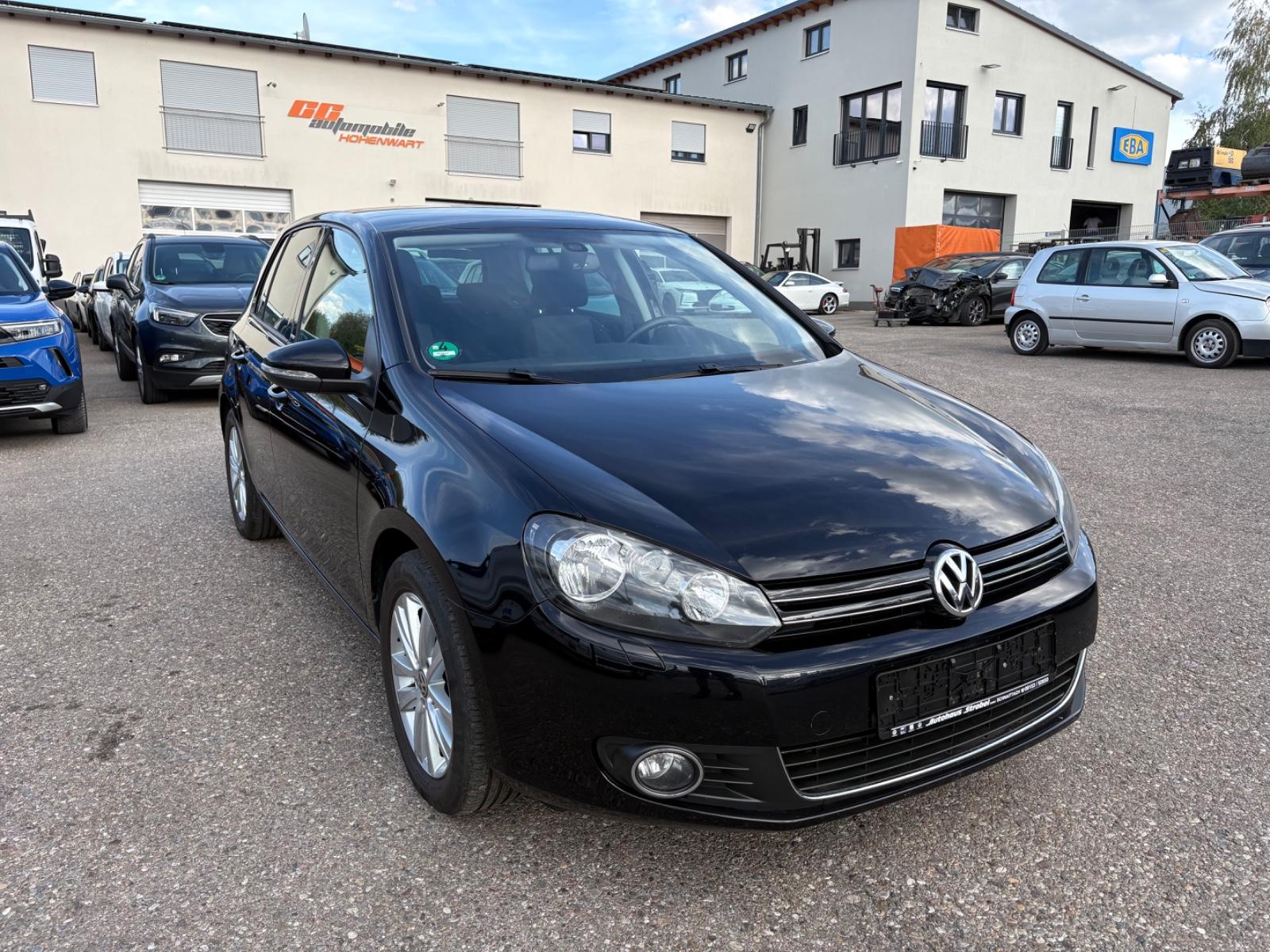 Volkswagen Golf 2011 — engine 1.390 cm³, 122 HP (90kW)