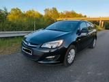 Opel Astra J Sports Tourer /Steuerkette Ne... - mit Diesel-Antrieb: Kombi, Steuer