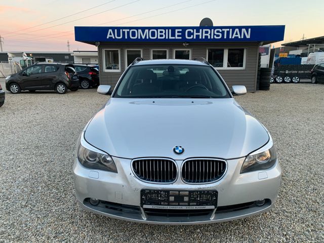 BMW 530i Touring AUTOMATIK NAVI XENON STANDHEIZUNG