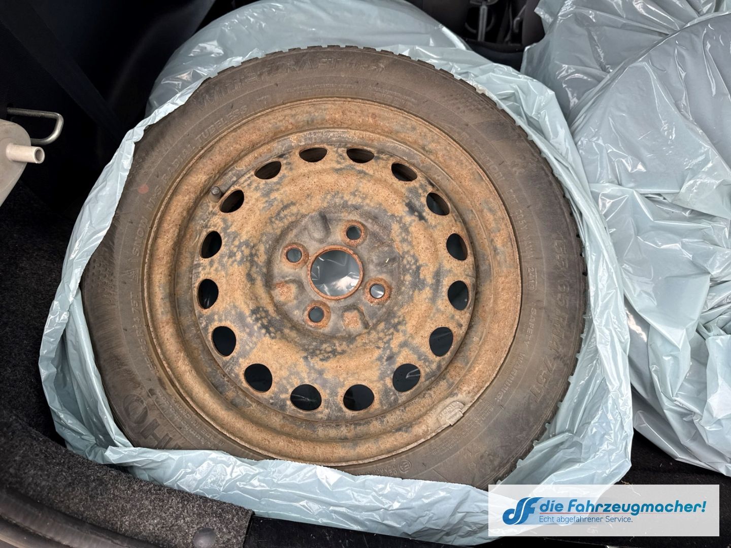 Fahrzeugabbildung Toyota Aygo teilb.Rücksb met. ABS Servo Airb *EXPORT