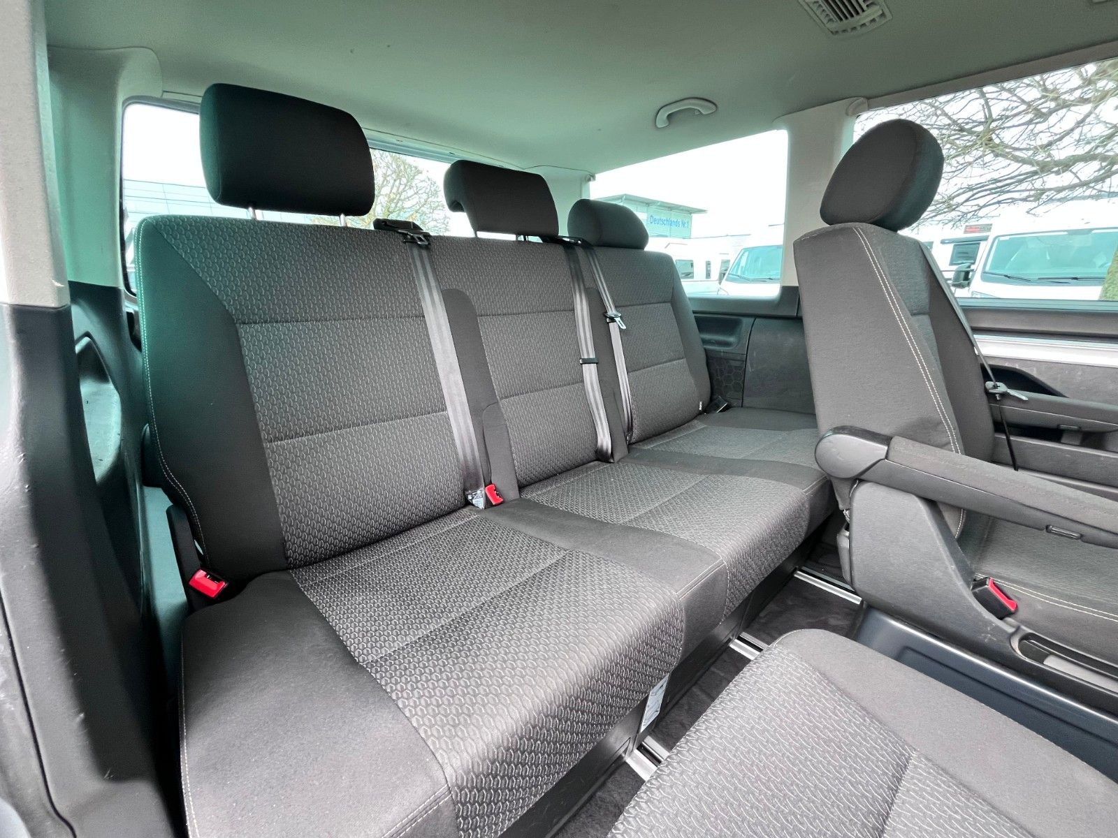 Fahrzeugabbildung Volkswagen T6 Multivan Trendline