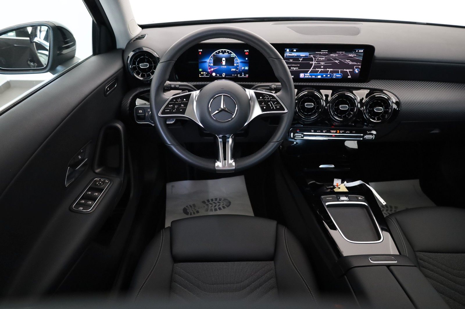 Fahrzeugabbildung Mercedes-Benz A 180 d, T.Leder,Navi,LED,SH,Kamera
