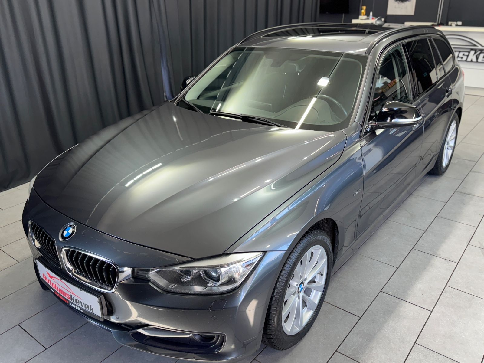 Fahrzeugabbildung BMW 320 d Touring|PANORAMA|AUTOMATIK|SPORT-LINE|