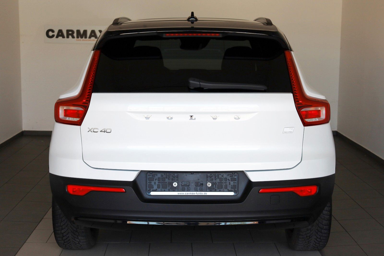 Fahrzeugabbildung Volvo XC40 T5 Recharge R Design Leder,Navi,PanDach,360