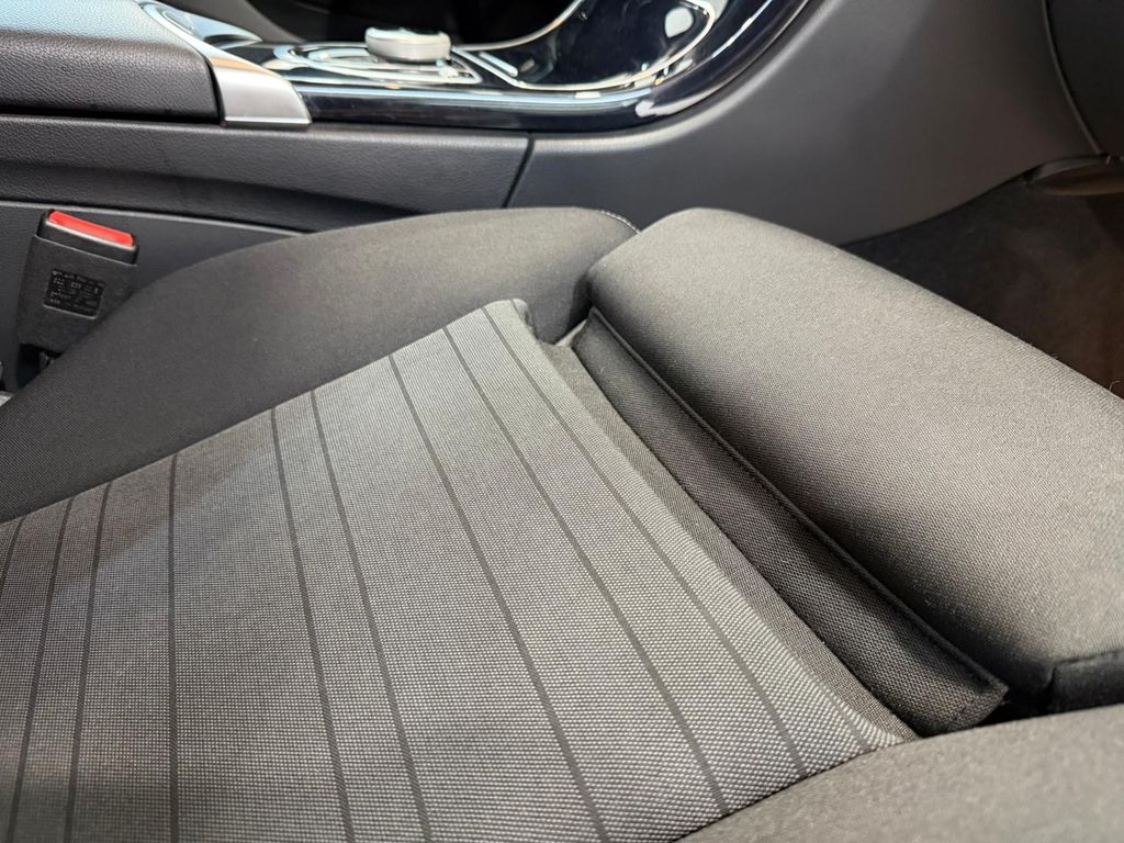 Mercedes-Benz C 300 - Bild 26