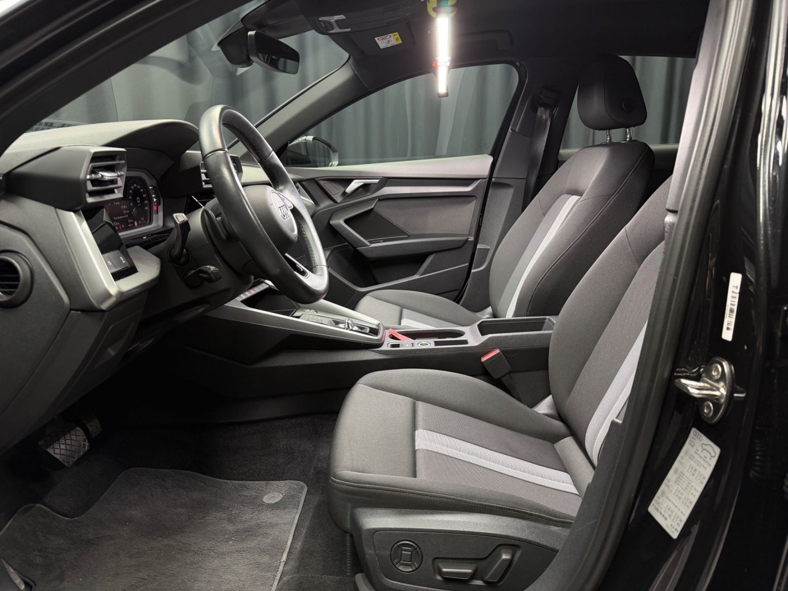 Fahrzeugabbildung Audi Audi A3 35 TDI Sportback advanced|AUTOMATIK|NAVI