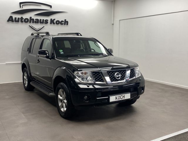 Nissan PATHFINDER 2.5 dCi LE 7-S. BOSE-NAVI-SHZ-KAM!