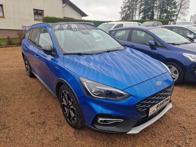 Ford Focus Turnier Active X, AHK,Kamera,Navi, LED