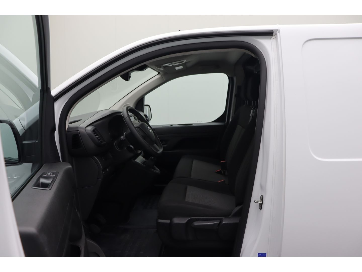 Fahrzeugabbildung Opel Vivaro 1.5 Kasten Edition M Klimaanlage