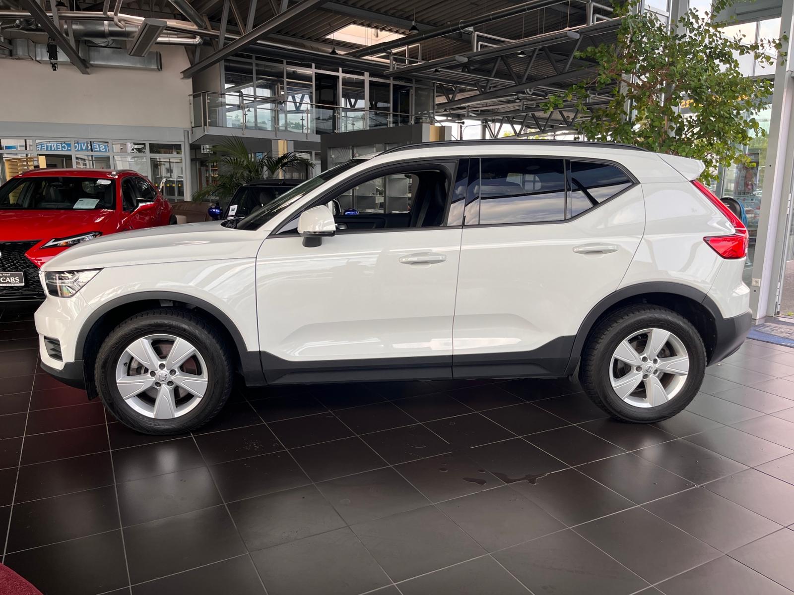 Volvo XC40 AWD AHK LED NAVI ALU