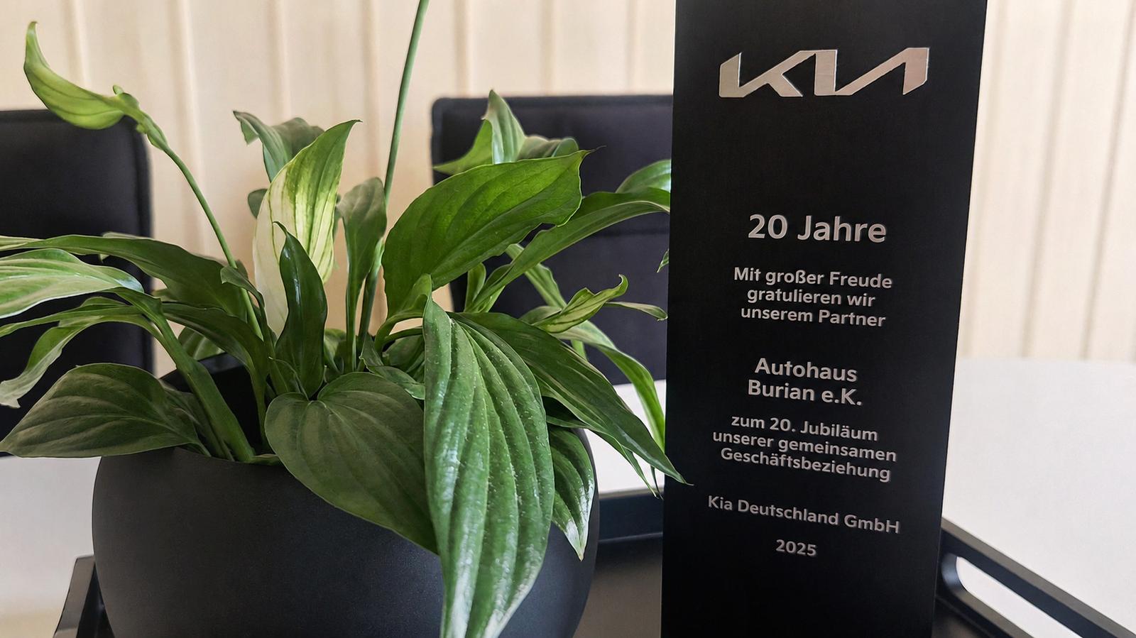showroom-image-top