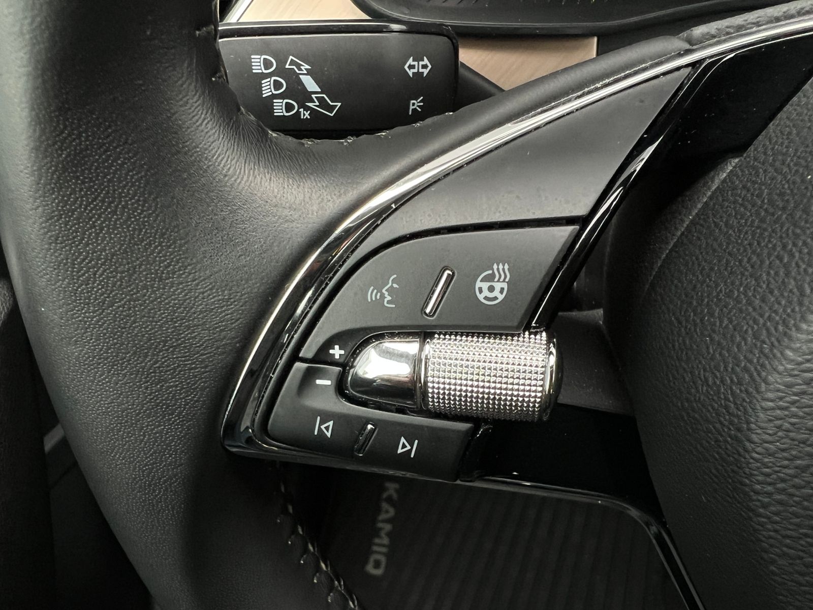 Fahrzeugabbildung SKODA Kamiq Style 1.5 TSI DSG *AHK, LED, ACC, 17"-LM*