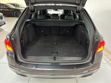 Fahrzeugabbildung BMW M550d xD ACC SoftCl 360°Panorama DispKey HUD DAB