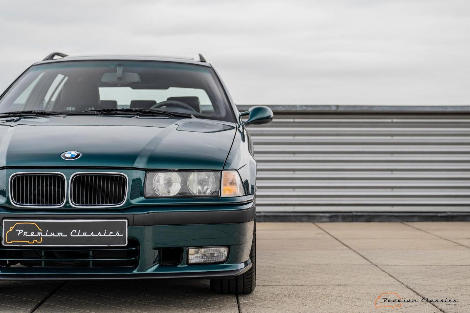 BMW M3 E36 Touring 286ch - Projet unique - Toit ouvrant - Entièrement restauré