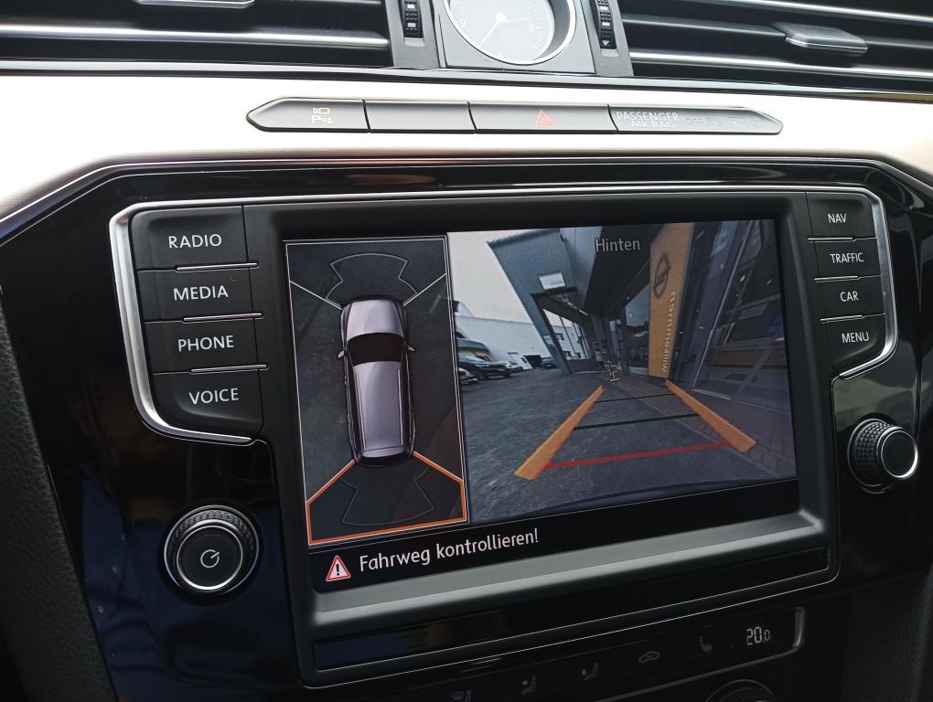 Fahrzeugabbildung Volkswagen Passat Variant Highline 1.8 TSI DSG+Standh+AHK+