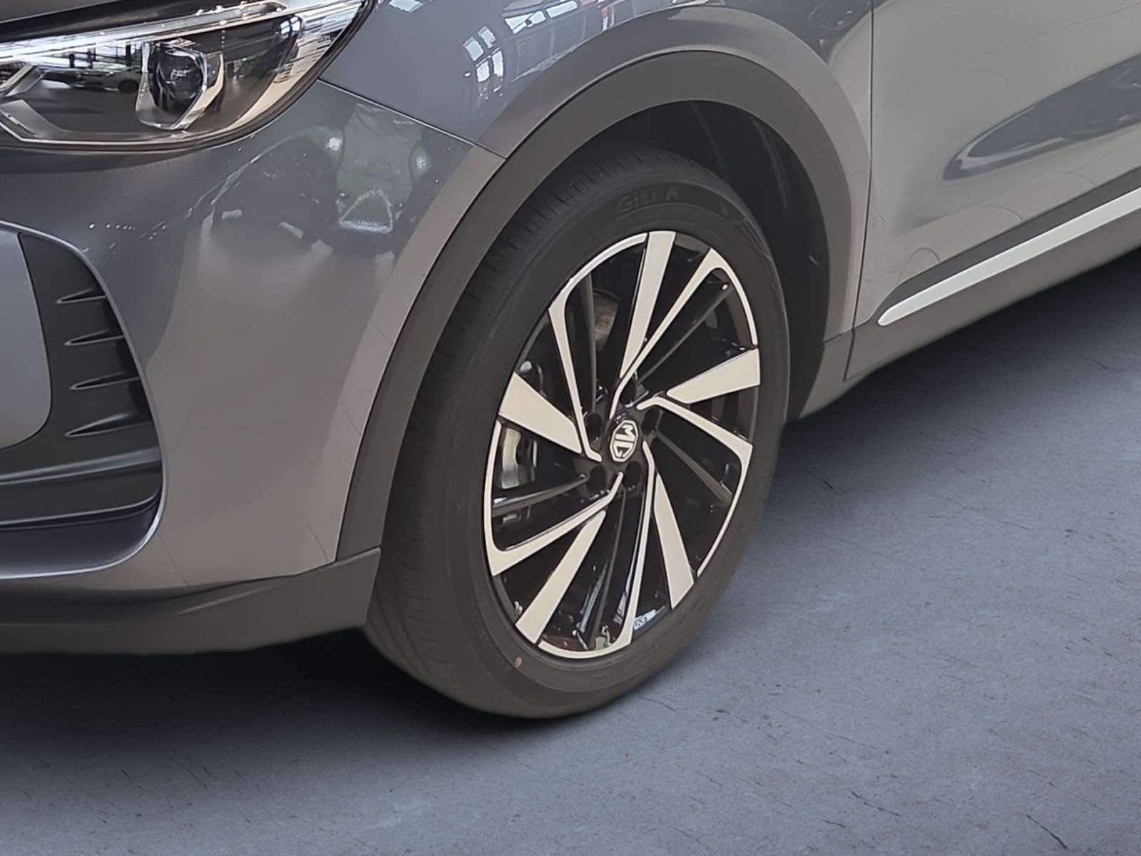 Fahrzeugabbildung MG ZS 1.5 Hybrid+ 145 kW Luxury *NAVI*KLIMA*SITZHZG