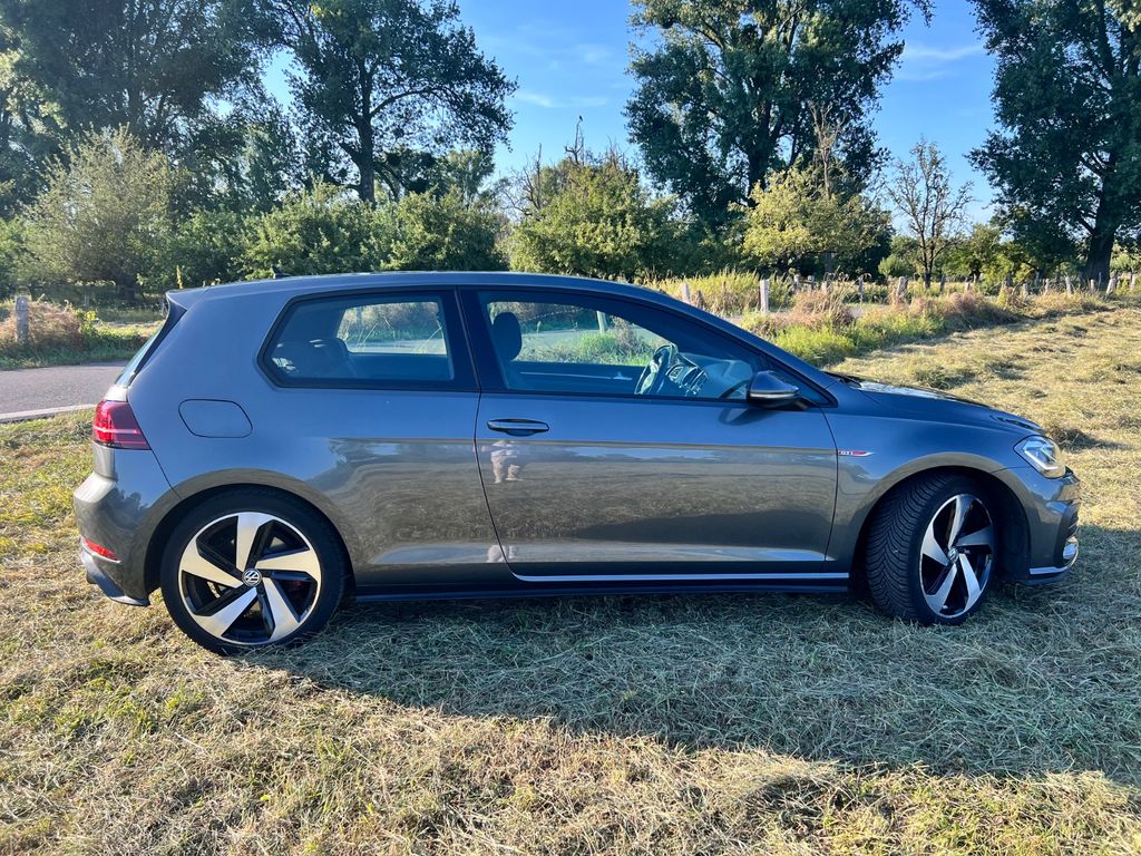 Image of Volkswagen Golf