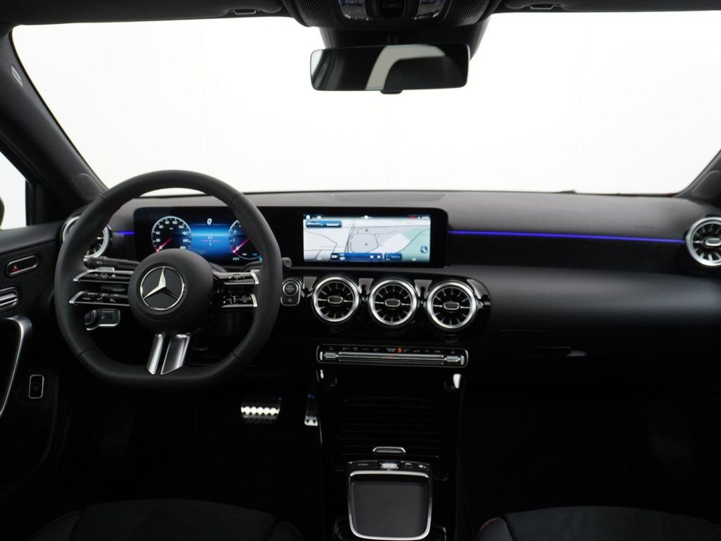 Mercedes-Benz A 180 Star Edition AMG Line | Panorama - Schiebe