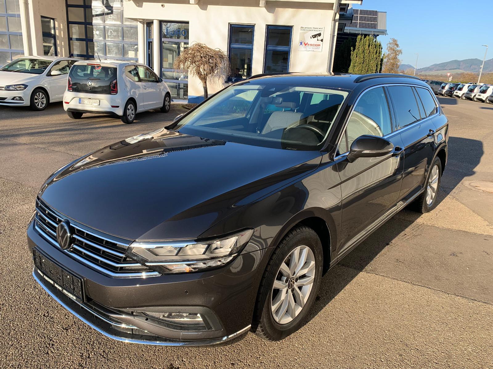 Volkswagen Passat Variant Business,DSG,AHK,ACC,Navi