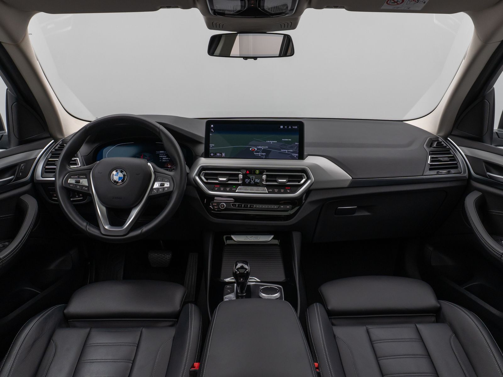 Fahrzeugabbildung BMW X3 xD20d Panorama Kamera DAB HiFi Komfort Alarm
